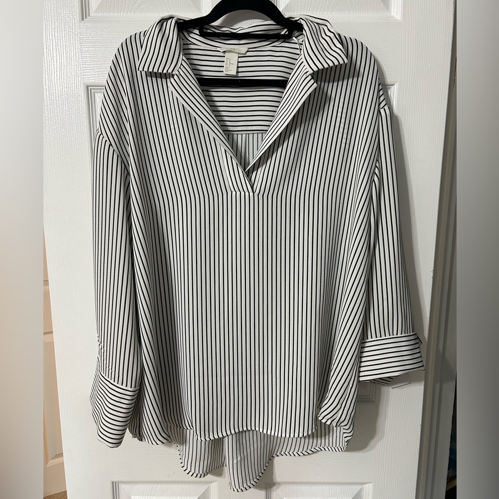 H&M Women’s Monochrome Striped Black and White Stripes  Heavyweight Tunic